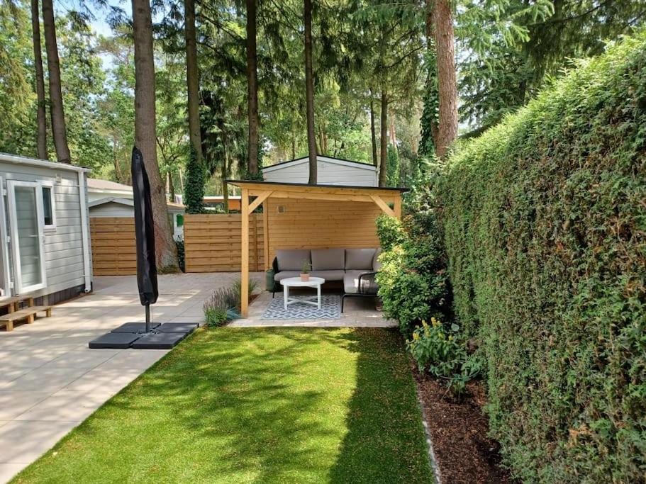 Boshuis Met Grote Tuin I Vakantiepark Met Zwembad Hoenderloo Exterior foto