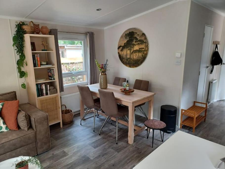 Boshuis Met Grote Tuin I Vakantiepark Met Zwembad Hoenderloo Exterior foto